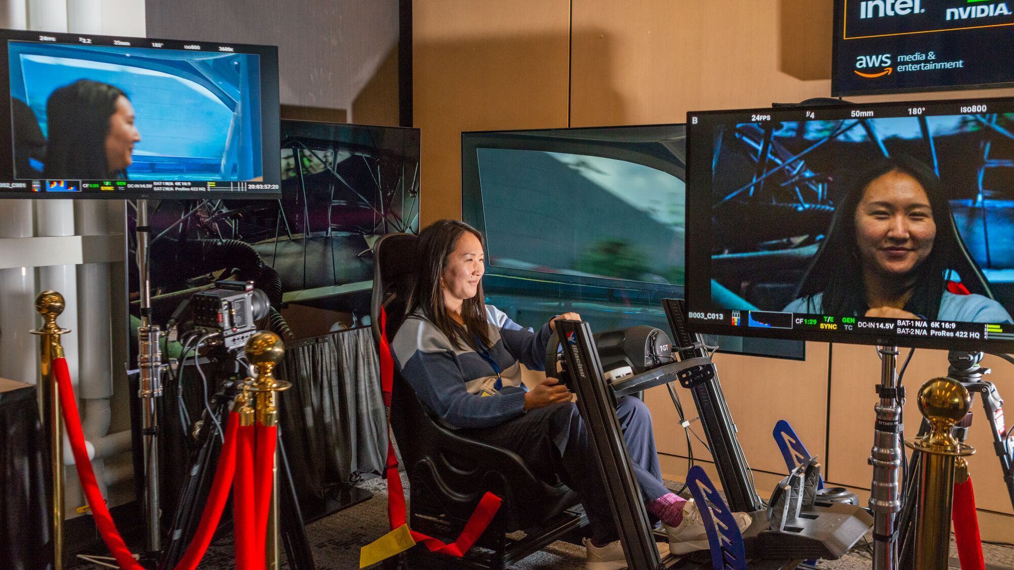 20 photos of Amazon’s 8,000-square-foot lab in NYC where you can see different AWS technologies in action