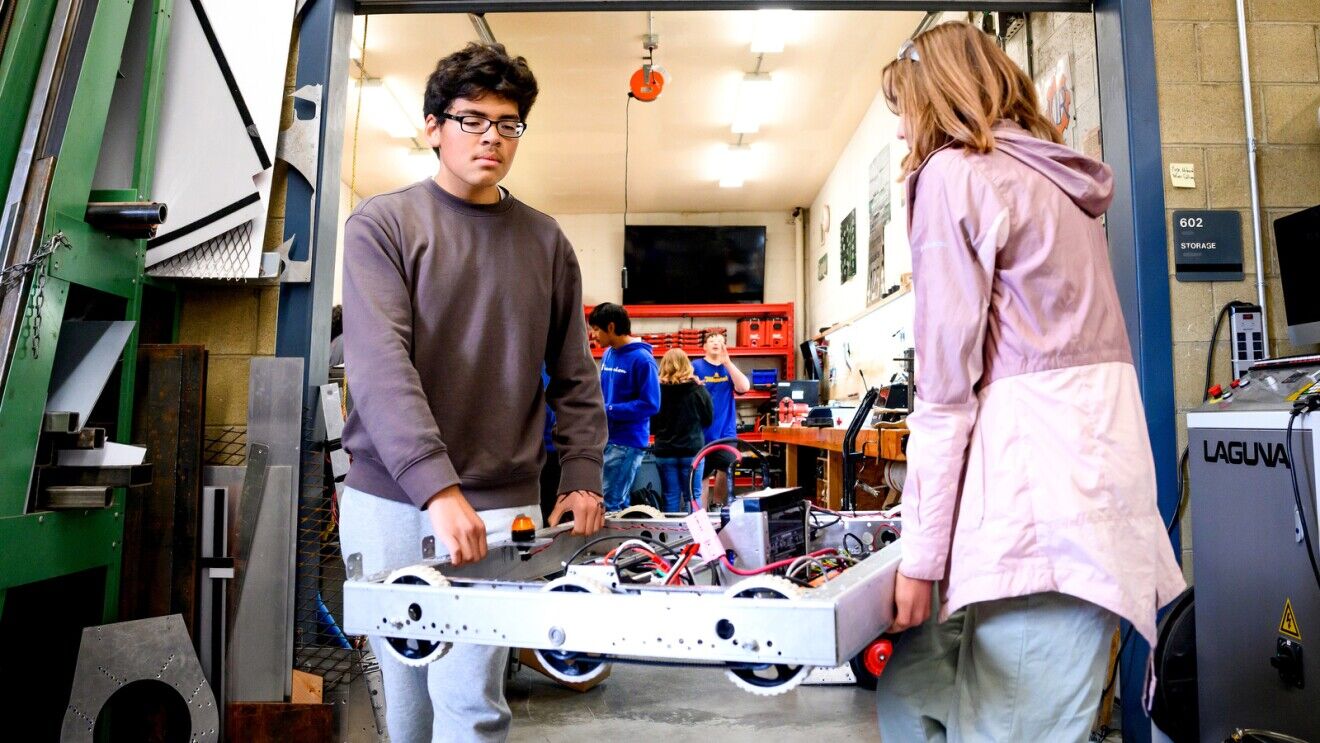 A small eastern Oregon high school is investing big in robotics with help from AWS