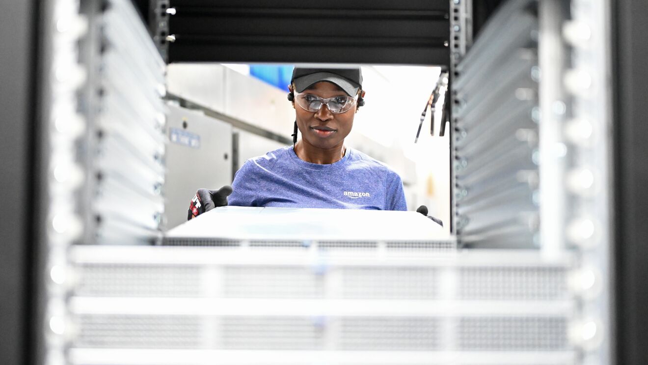 AWS announces new training programs and renewable energy projects in Mississippi