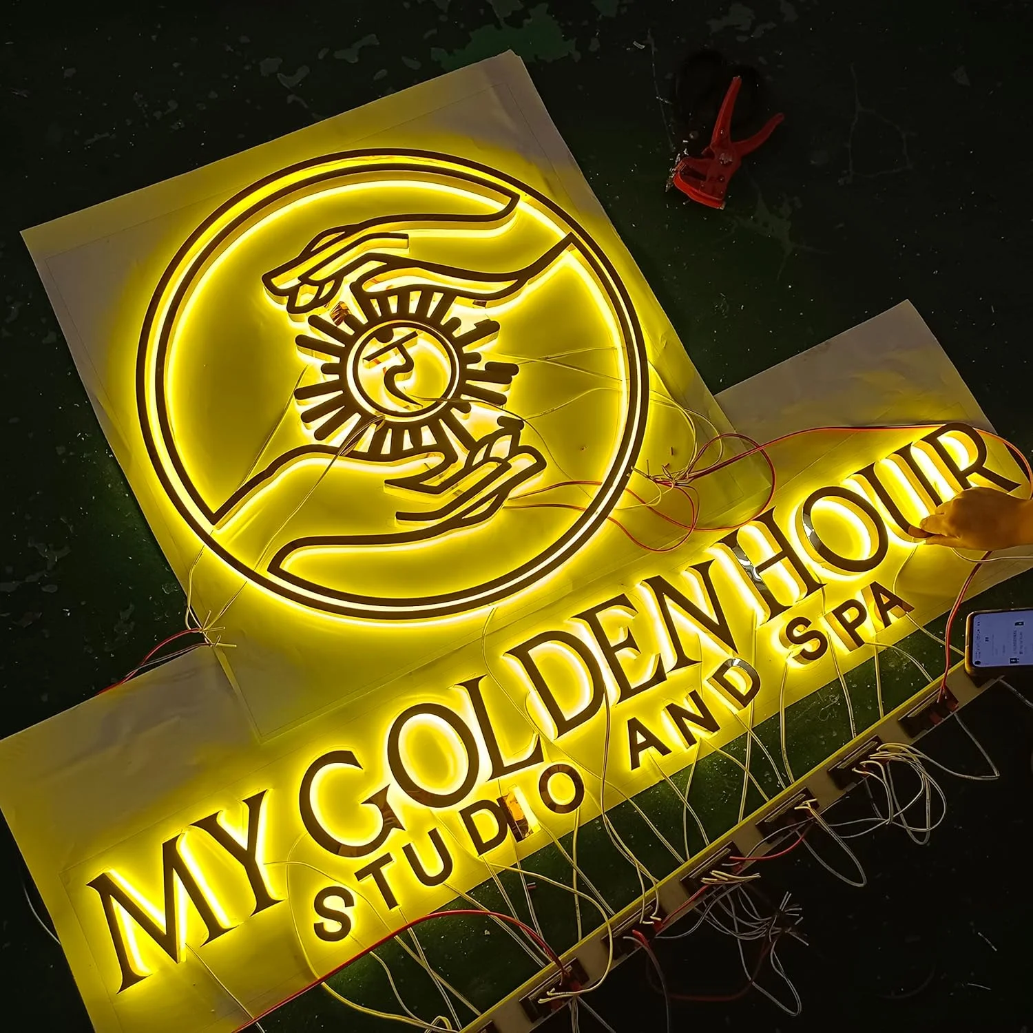 Custom 3d  letters Backlit Signs Business Logo Signage Led illuminated Metal Decor for wall Lighted up advertise Outdoor Salon