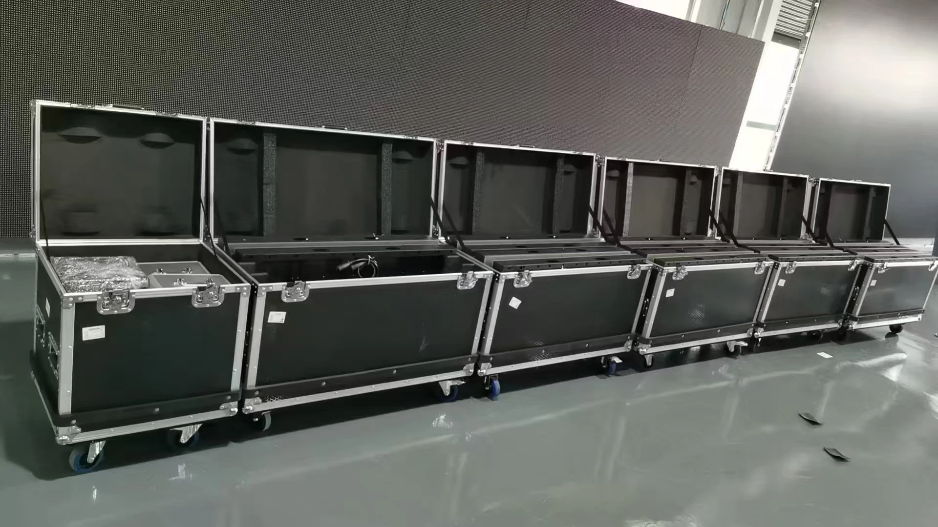 Manufacturers wholesale interactive floor tile LED display LED screen P2.976 500*500mm LED panels stage exhibition-6